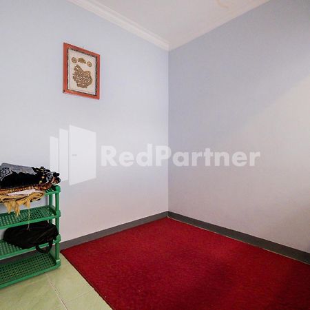 Swun Stay Inn At Sawahan Mitra Reddoorz Маланг Экстерьер фото