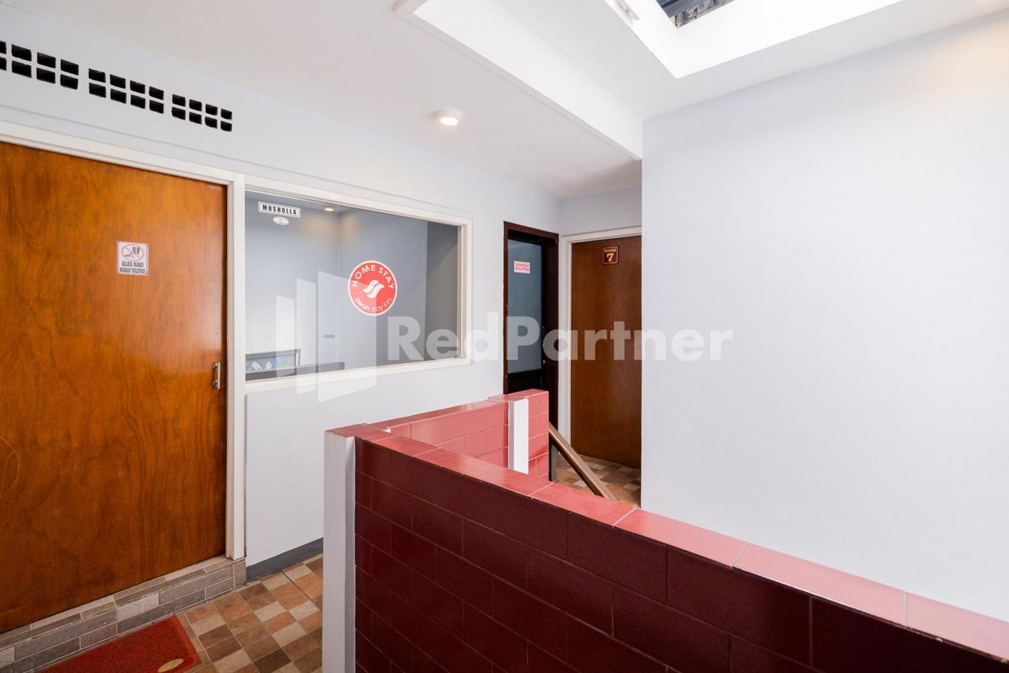 Swun Stay Inn At Sawahan Mitra Reddoorz Маланг Экстерьер фото