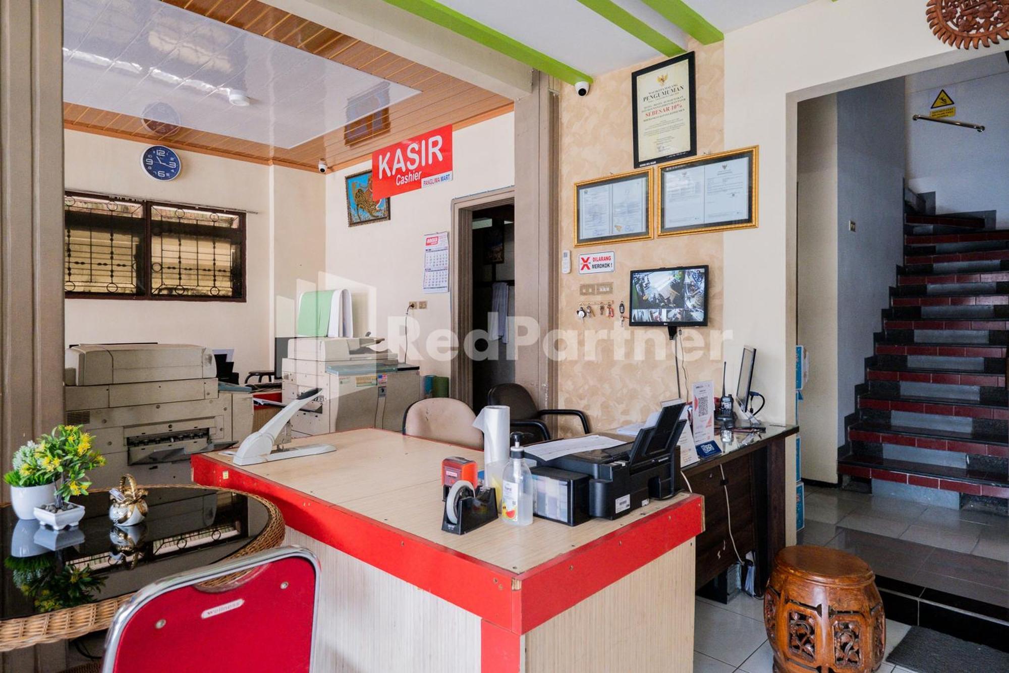 Swun Stay Inn At Sawahan Mitra Reddoorz Маланг Экстерьер фото