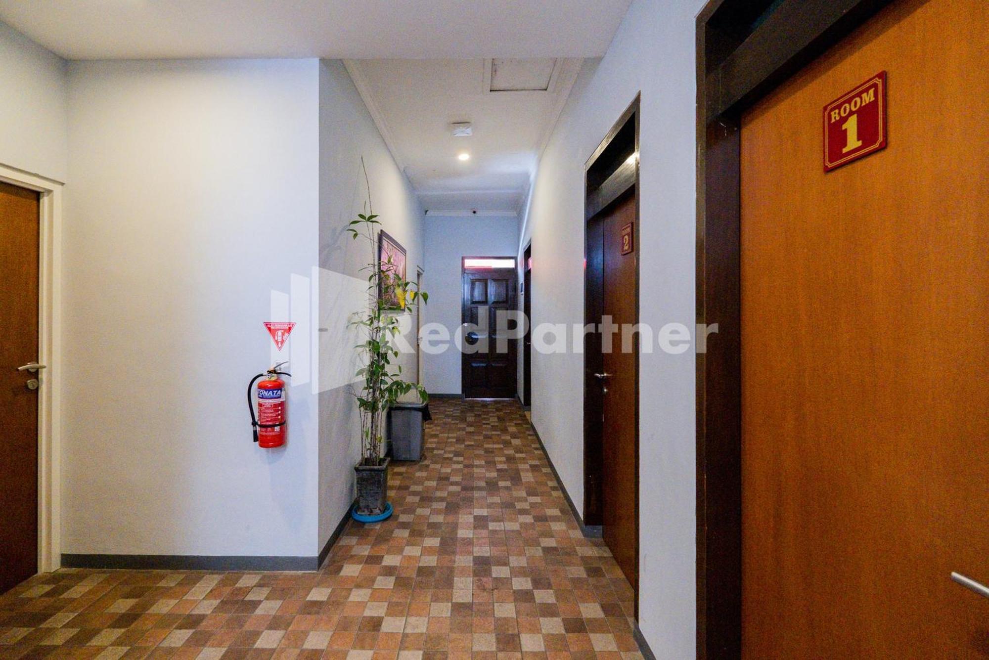 Swun Stay Inn At Sawahan Mitra Reddoorz Маланг Экстерьер фото